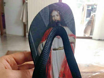 Fake News Buster: RSS distributes slippers with photo of Jesus?