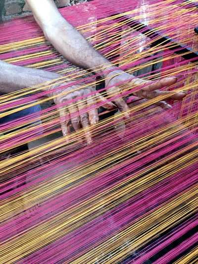 Tales of the travelling yarn: A social project by Bengaluru-based artist brings weavers to the forefront
