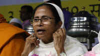 West Bengal CM Mamata Banerjee extends Eid-ul-Fitr greetings, Twitterati wish her back with 'Jai Shri Ram' 