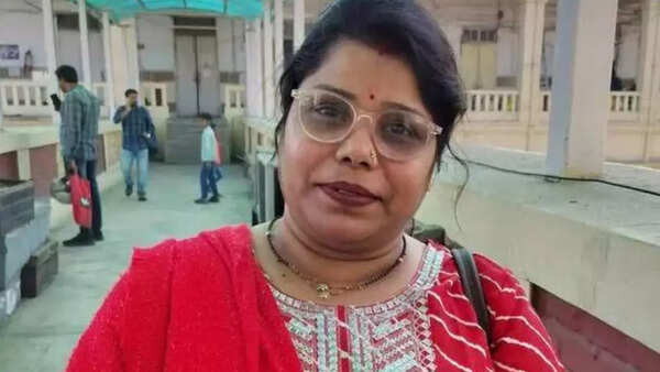 SIR, main zinda hoon: Voter marked ‘dead’ queues up for hearing in West Bengal
