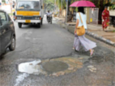 Nandidurga Rd residents pitted against sewer pits