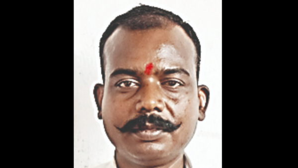 Gumla Dhaba owner feeds destitutes, wins cop’s heart