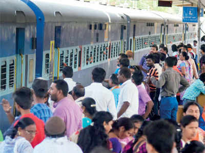 Long-distance misery: Tardy trains take Central Railway to bottom rung of all-India punctuality performance rankings
