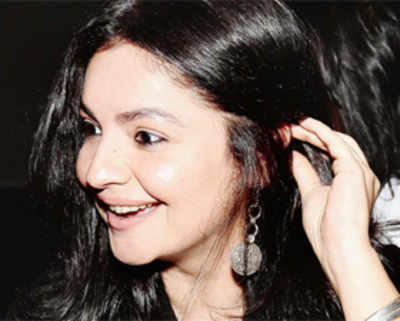 Pooja to act as Kalpana Lajmi