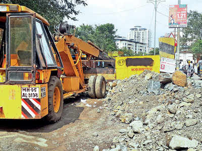 Excavated road left half done in Thane for 2 years