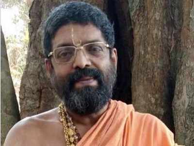 Shiroor mutt seer Sri Laxmivara Teertha Swamiji passes away, doctors suspect poisoning