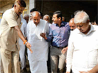 Gowda's shed tactic backfires