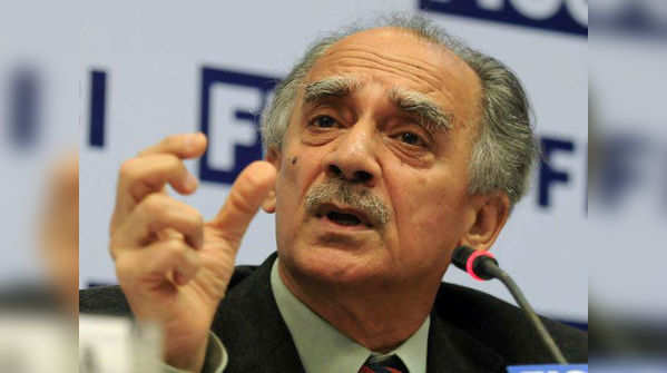 This government is Congress plus a cow, Arun Shourie says