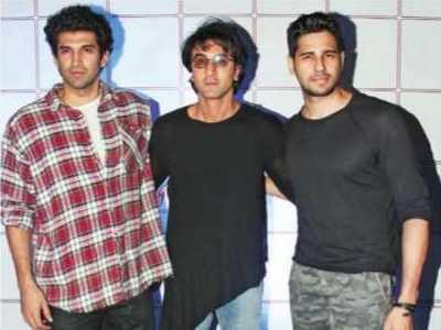 Ranbir Kapoor, Sidharth Malhotra, Aditya Roy Kapur on a boys' night out