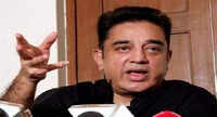 Karur: Stones and eggs hurled at Kamal Haasan in public meeting 