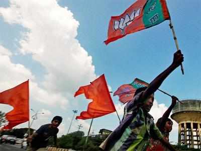 BMC elections 2017 results: Shiv Sena, BJP supporters clash at Dadar