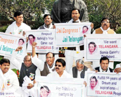 Telangana waits as Cong holds merger talks with TRS