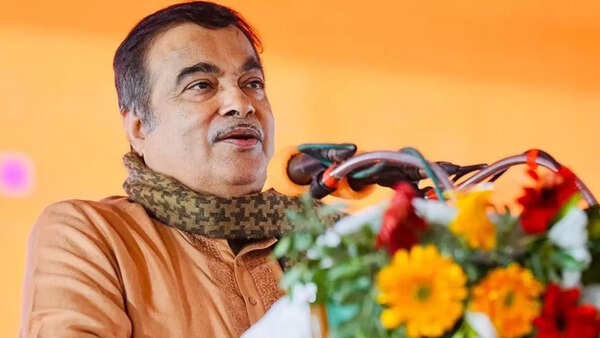 1,935 crore for Lucknow-Kanpur expressway approved, tweets Nitin Gadkari