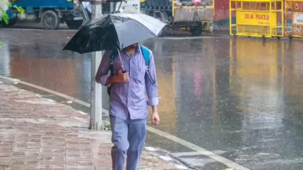 IMD issues yellow alert for rain, thunderstorms in Delhi on Sunday and Monday