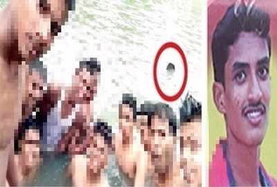 Bengaluru: As group poses intently for selfie, 17-year-old drowns