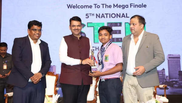 Maharashtra CM Devendra Fadnavis inaugurates India’s first ESG lab in Mumbai; urges students to prepare for technology-driven future