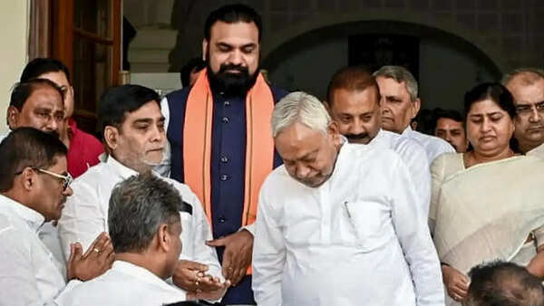 New 'Choudhary' of Magadh: Samarat's 'muretha' vow comes full circle with Nitish's exit