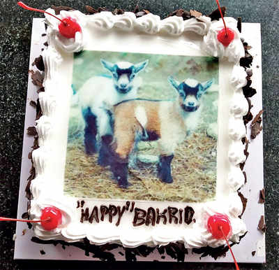 Karnataka: Mangaluru man cuts cake, and not goat, on Bakrid