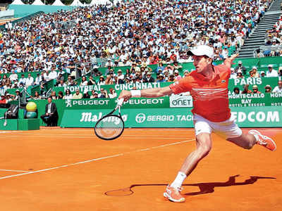 Novak Djokovic sails into quarters