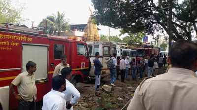 Two firemen among five die in well in Kalyan