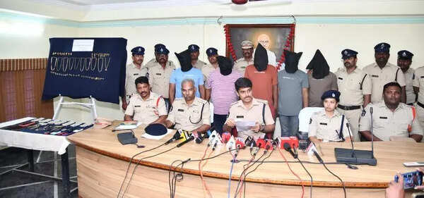 Srikakulam police arrest five in jewellery shop robbery