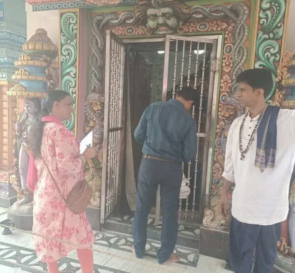 Temple burgled in Kendrapada village, robbers decamp with gold, silver, cash