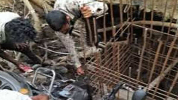 Bengaluru: Biker falls into trench without barricades on Avenue Road