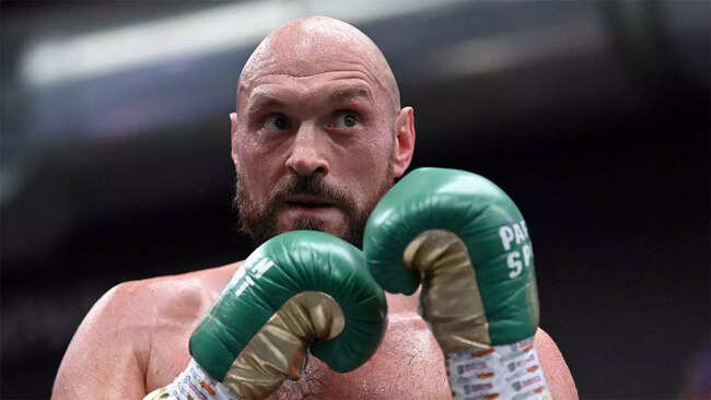 Tyson Fury challenges Anthony Joshua to WBC title 'Battle of Britain' bout