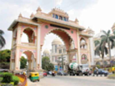 HC stays BBMP penchant for arches on city roads