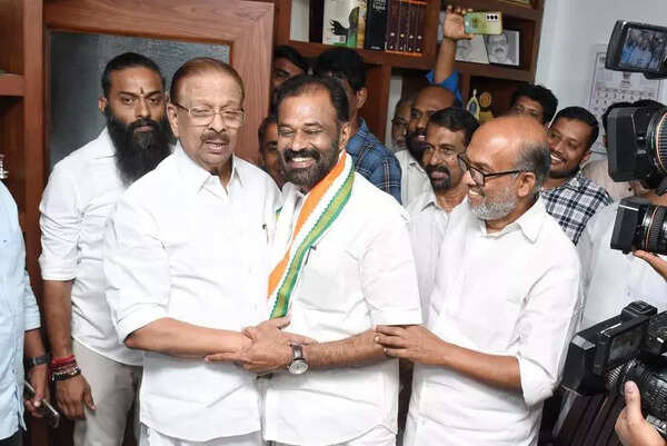 Kannur candidate meets Sudhakaran