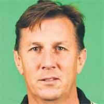 Simons heading to Bangladesh for trial as bowling coach