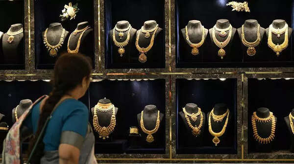 Consumers opt for lightweight jewellery & gold coins as high prices reshape festive buying