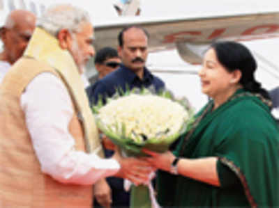 Jaya meets Modi over lunch, seeks action on Cauvery, GST
