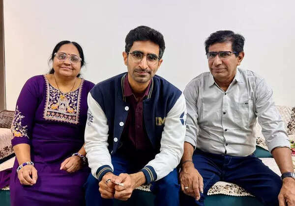 From lockdown to normalcy, stories of belief & purpose mark IIM-I convocation