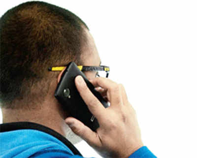 Ear scans can be used to recognise cellphone users