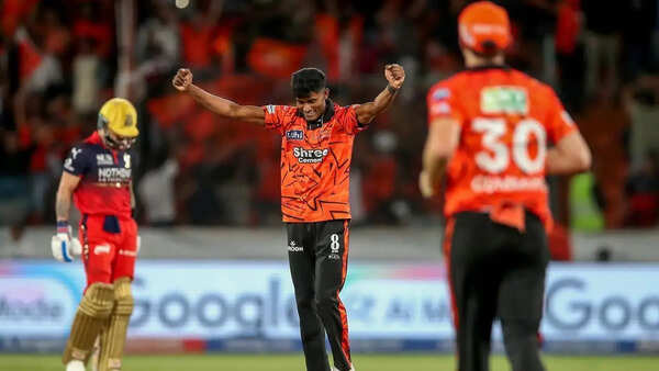IPL 2026 | 'Maza toh aya': 21-year-old Sakib Hussain reacts to Virat Kohli's dismissal after SRH vs RCB game