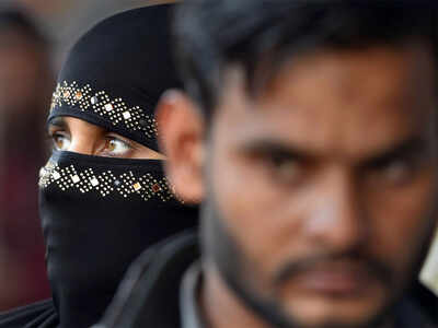 Cracks in Opposition over triple talaq bill