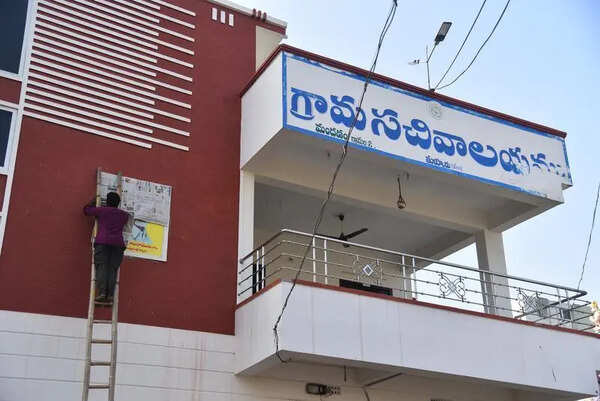 Move to depute 6,000 ward secretariat staff to govt depts sparks row