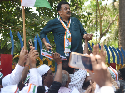 Unhappy over seat distribution, is Sanjay Nirupam on his way out of Congress?