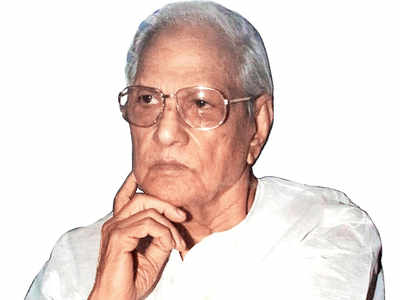 ‘Congress should say sorry for jailing Majrooh Sultanpuri’