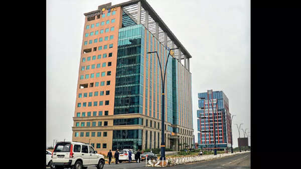 Indian flag to unfurl for shipping sector at GIFT City