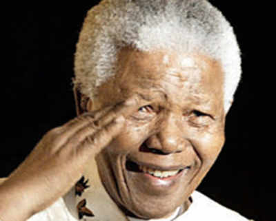 Mandela putting up ‘courageous fight on deathbed’