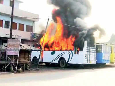 Fresh violence erupts in UP’s Kasganj; 2 shops, bus torched