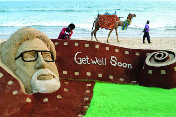 Sudarshan makes sand sculpture of Amitabh Bachchan
