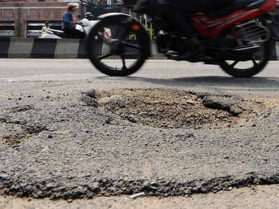 Pothole challenge winner wants to return cash prize