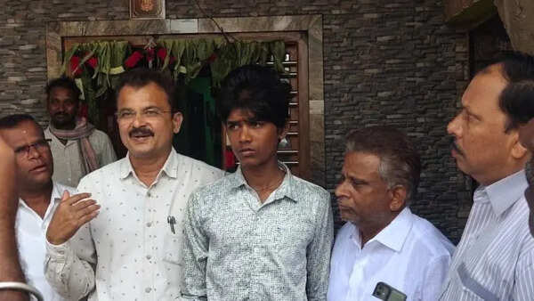 Despite tragedy, Shivamogga student clears SSLC