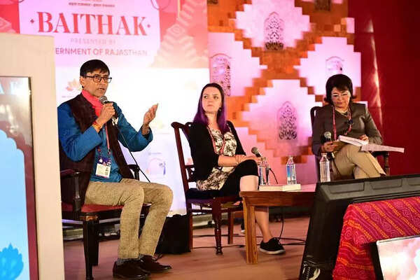 A ‘polarity’ of ideologies: On Gandhi, Savarkar & Jinnah
