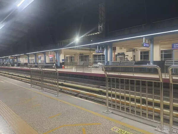 Platforms at 3 more Metro stations get safety barricades