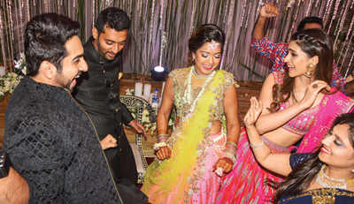 Ayushmann Khurrana and Kriti Sanon gatecrashed a party