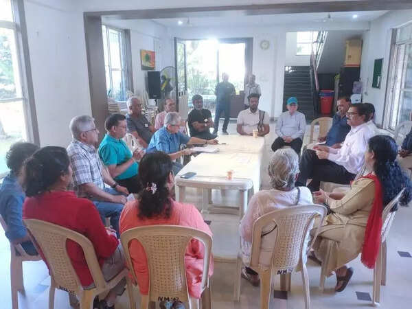 Mechanised waste collection, new segregation rules take centre stage at Wadgaonsheri civic meet